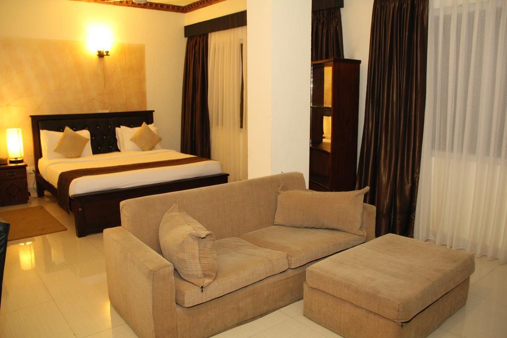 Hotel Sunhill - Colombo Buitenkant foto