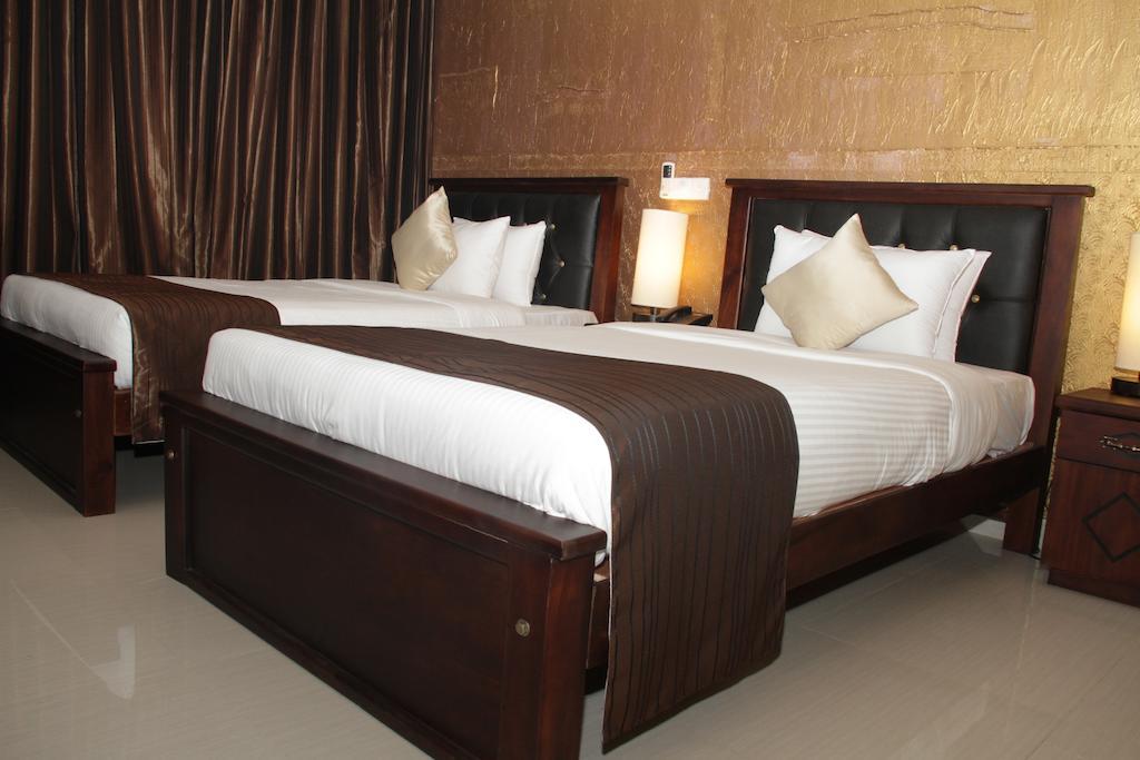Hotel Sunhill - Colombo Buitenkant foto