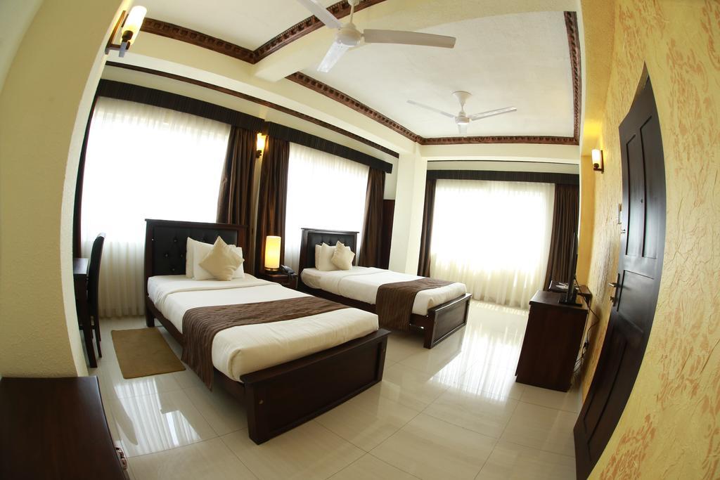 Hotel Sunhill - Colombo Buitenkant foto