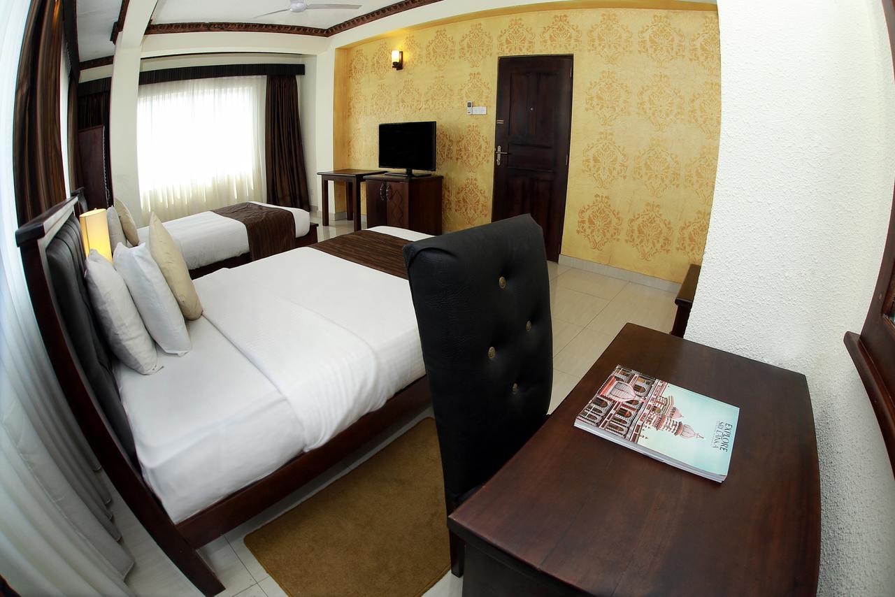 Hotel Sunhill - Colombo Buitenkant foto